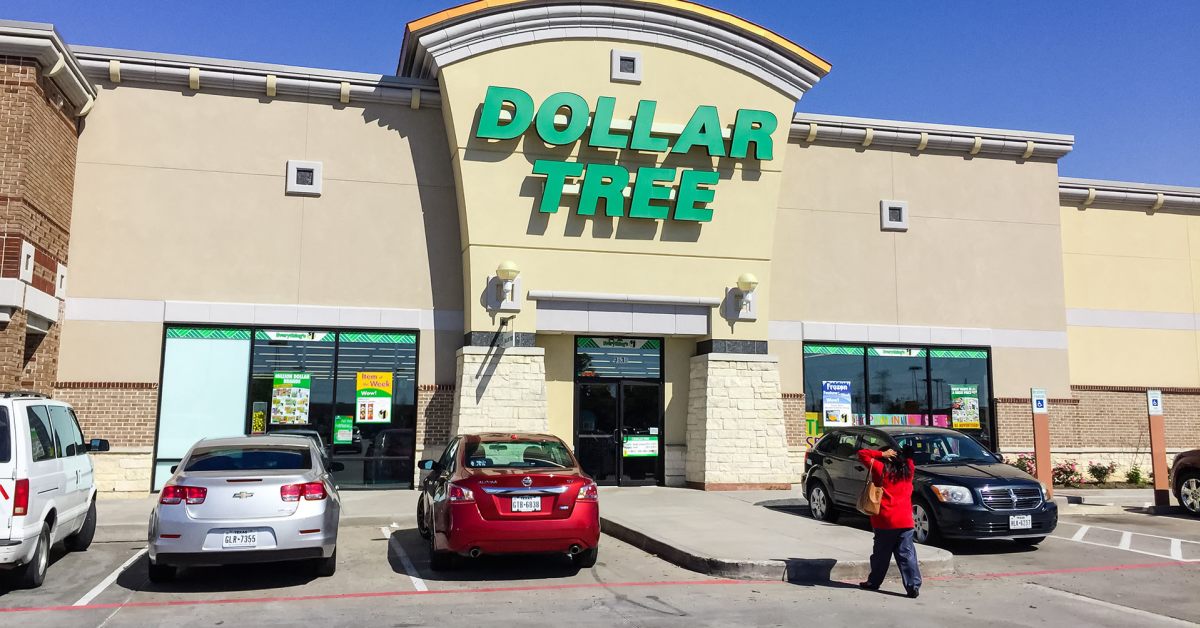 Featured image for Wealthier Shoppers Boost Dollar Stores, Signaling Economic Shifts