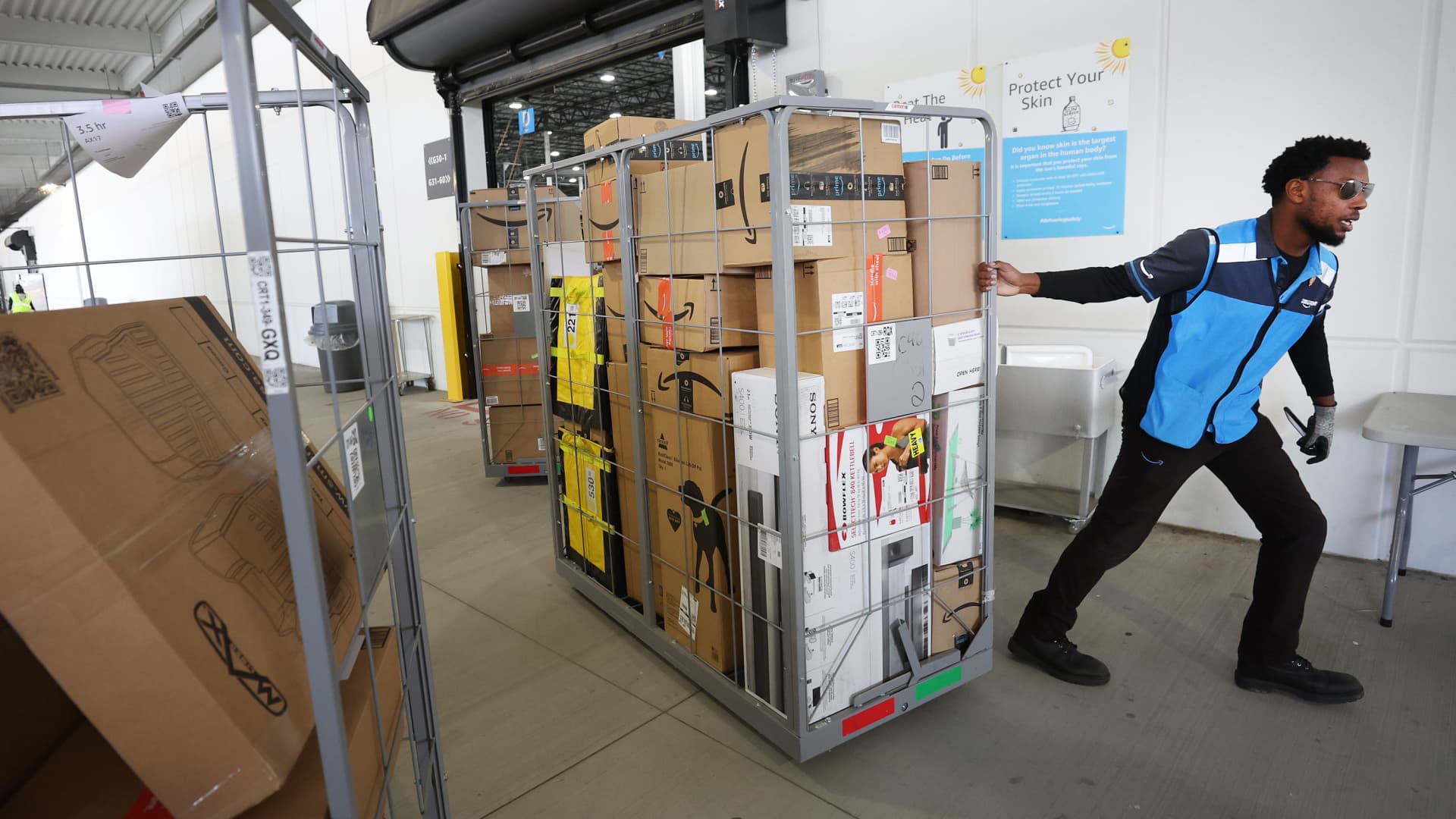 Featured image for "Amazon's Lightning-Fast Delivery: More Products Than Ever in Just One Day!"