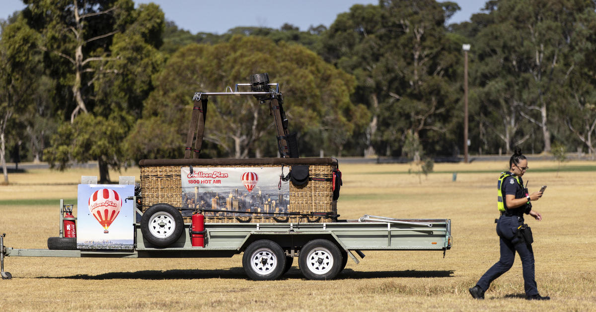 Featured image for Fatal Fall: Tragic Death as Man Plunges from Hot-Air Balloon in Australia
