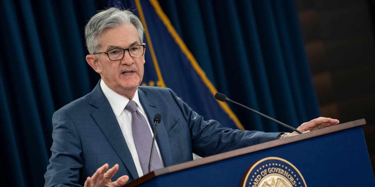 Featured image for "Live Coverage: Fed's December 2023 Meeting, Interest Rates, and Powell's Press Conference"