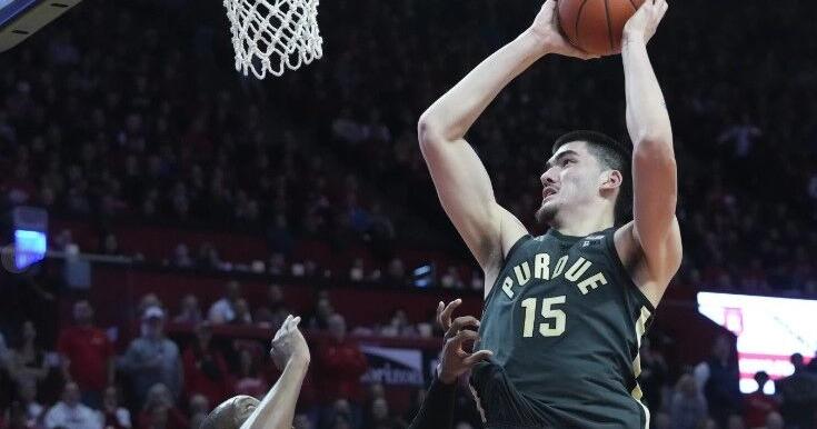 Featured image for "Purdue's Zach Edey Opts for Pro Career, Won't Return in 2024-25"