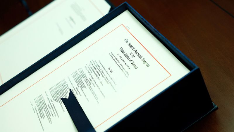 Featured image for Rural Towns Struggle with Healthcare Access After Clinic Closures