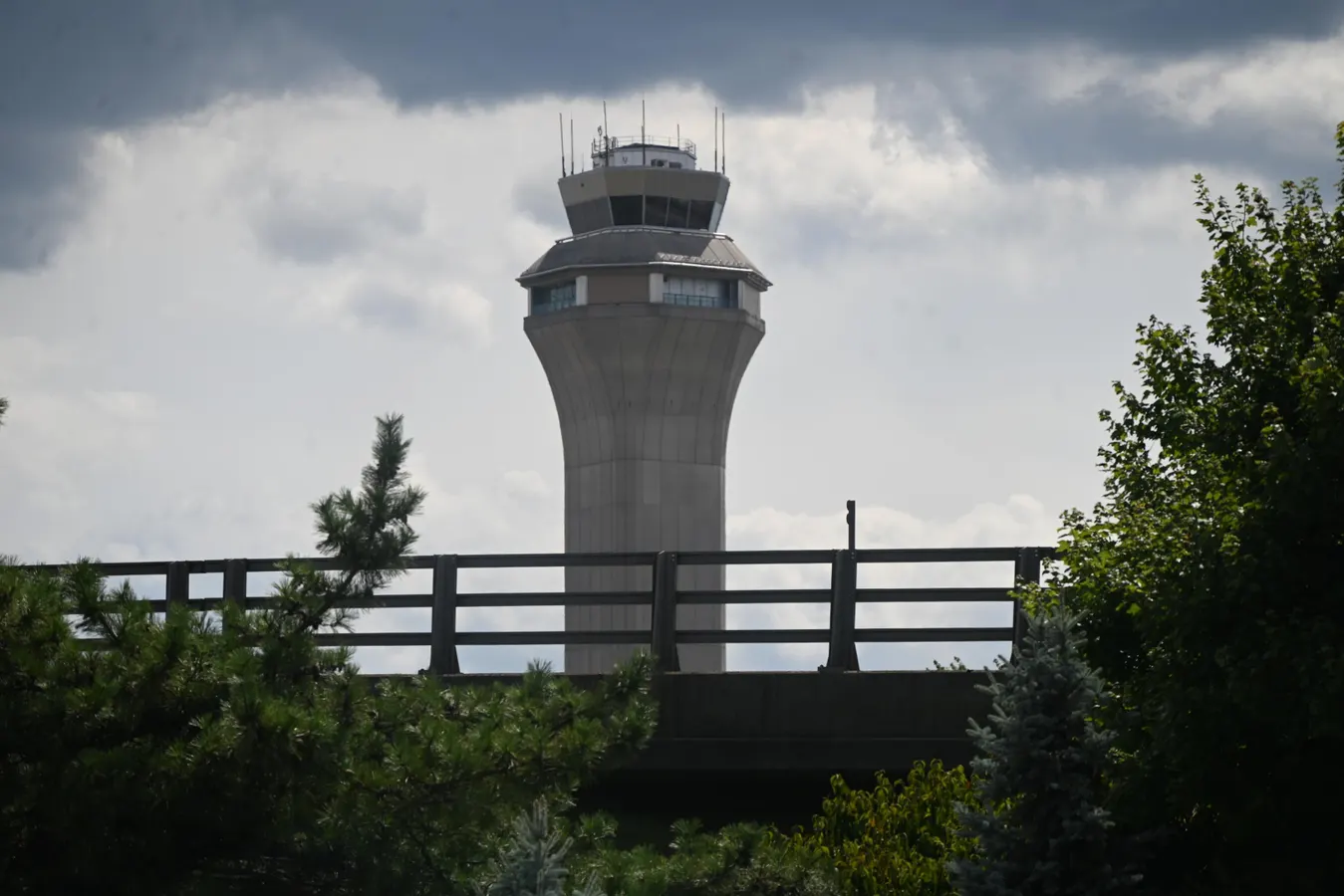 Featured image for FAA Equipment Issue Causes Newark Airport Delays and Ground Stop