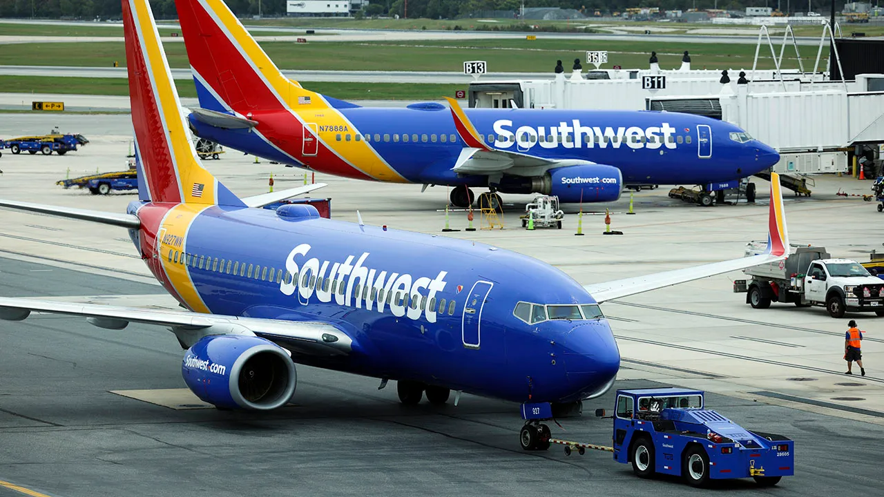 Southwest Plane Struck by Gunfire at Dallas Love Field