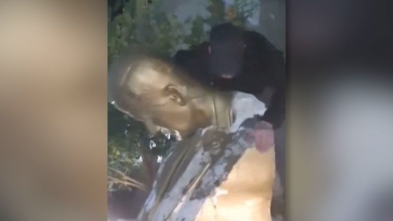 Syrian Conflict: Iconic Statues Toppled Amidst Ongoing Turmoil