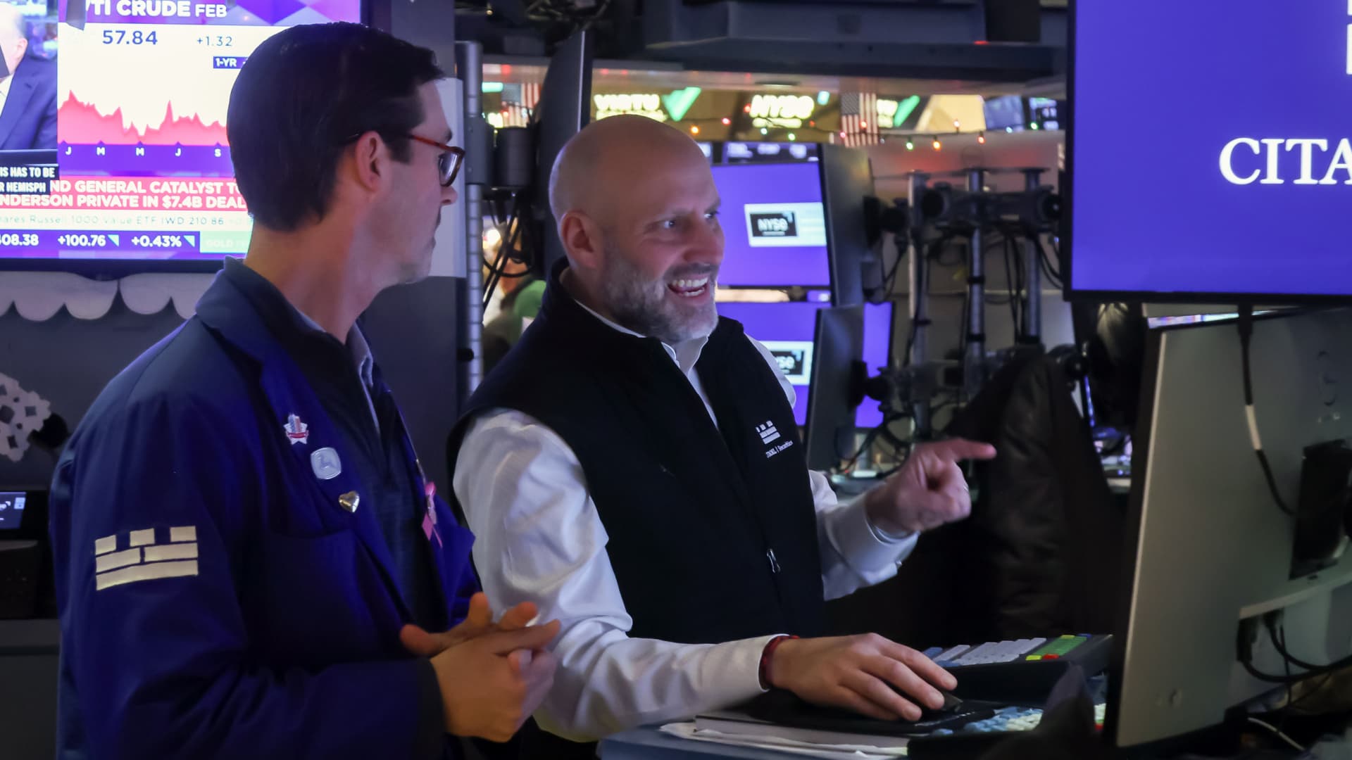 Featured image for Wall Street Extends Gains as Stock Futures Stabilize