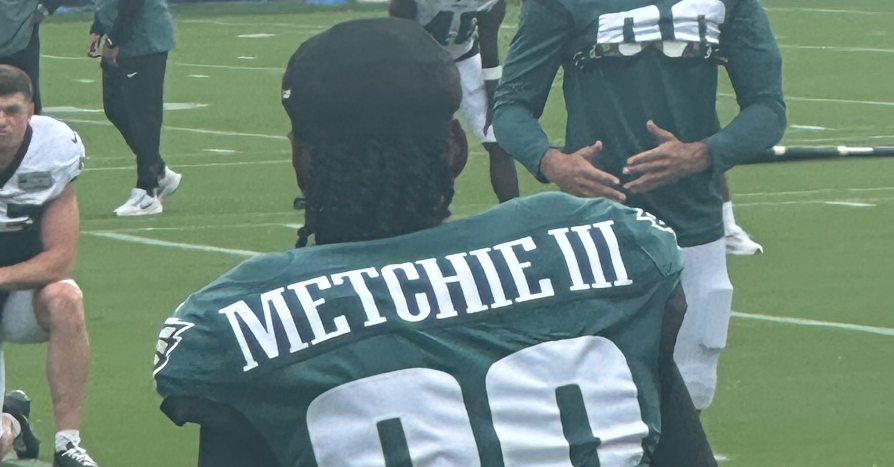 Eagles' Training Camp Highlights: Metchie Debuts Amid Injuries and Adjustments