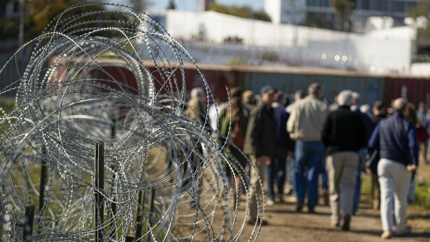 "Republican Rifts Threaten Bipartisan Border Deal"