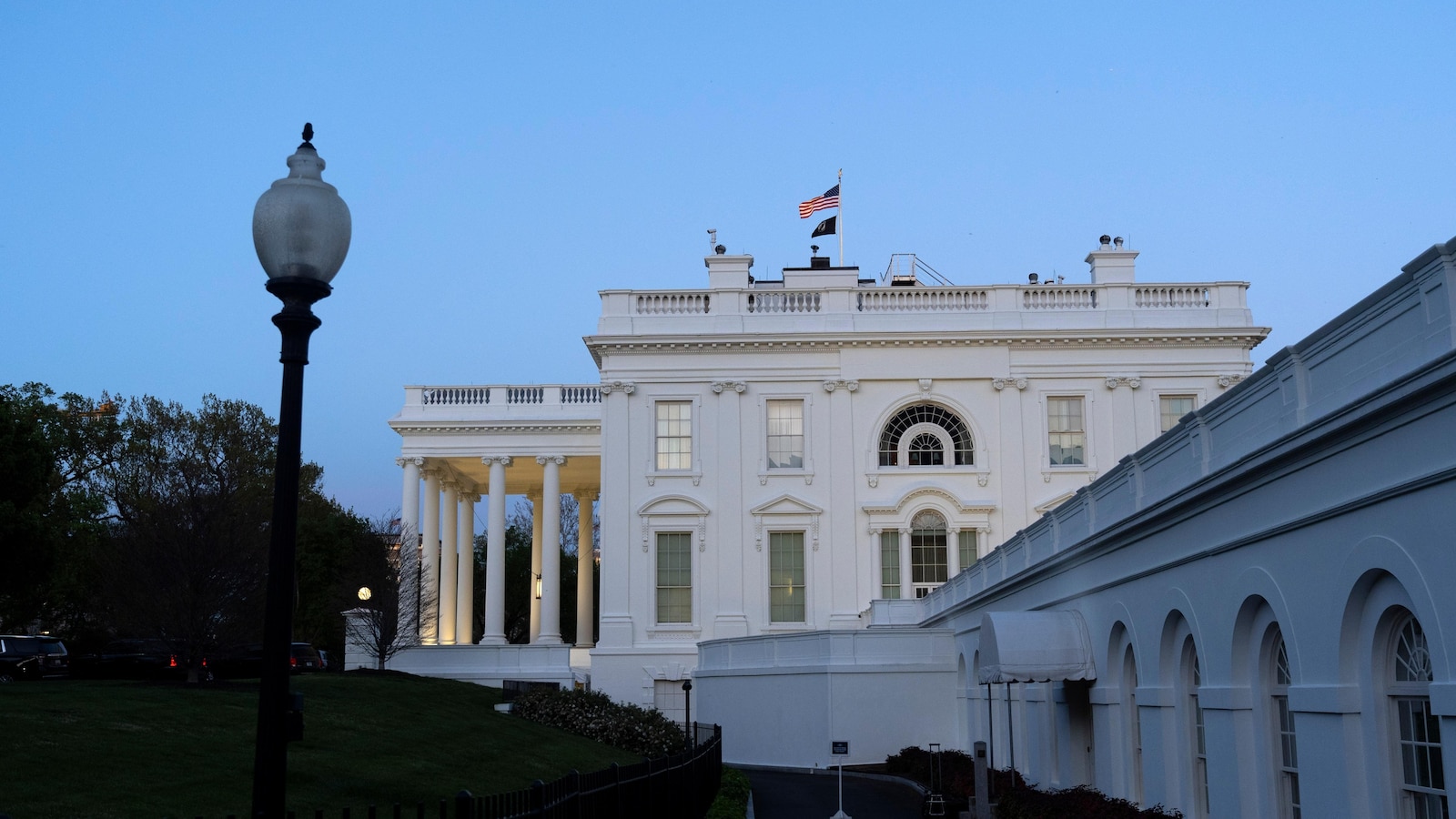 Featured image for "Biden Administration Grants Samsung $6.4 Billion for Texas Chip Expansion"