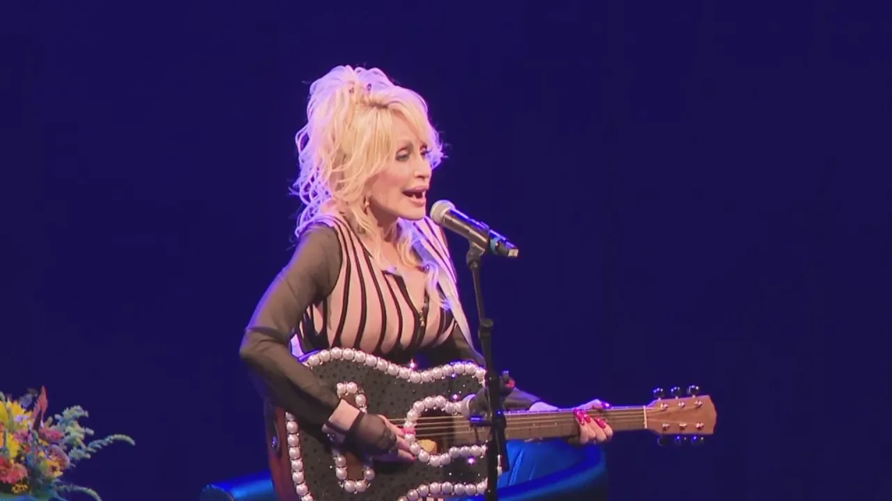 Dolly Parton Expands Imagination Library Program in Kansas and Washington