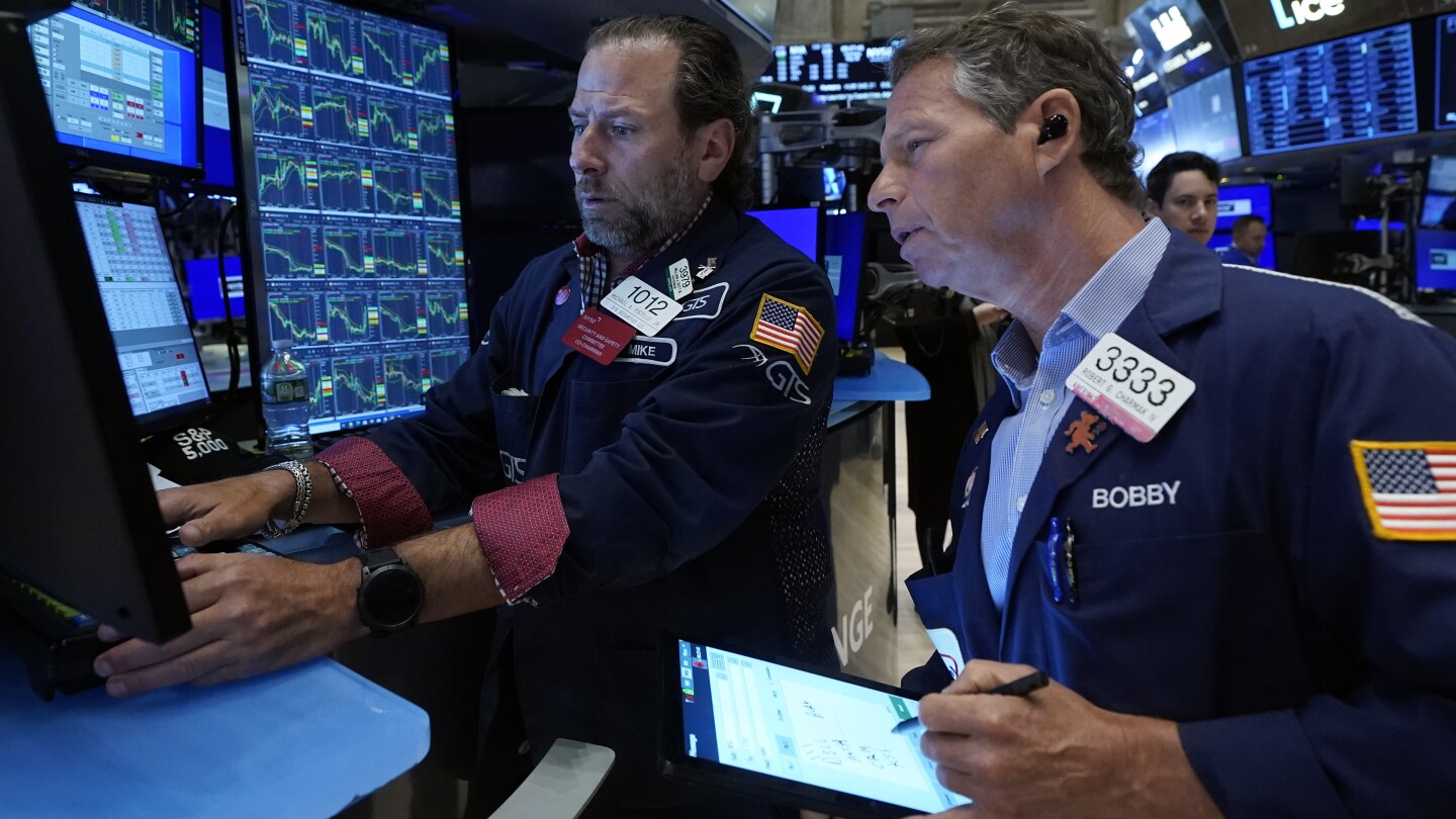 Wall Street Mixed as Nvidia, GameStop Surge Amid Economic Slowdown