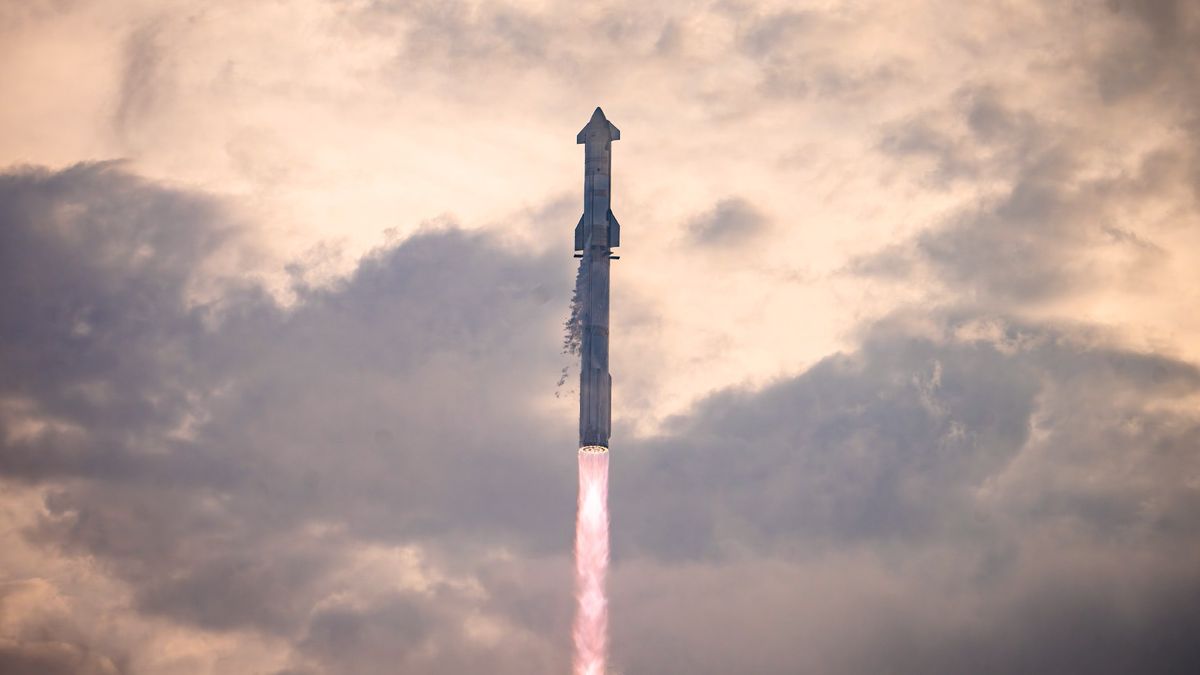"SpaceX's Starship: From Mars to Interstellar Travel"