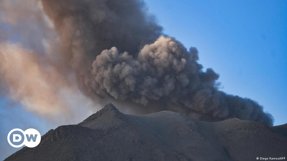 "Peru Declares Emergency as Ubinas Volcano Erupts"
