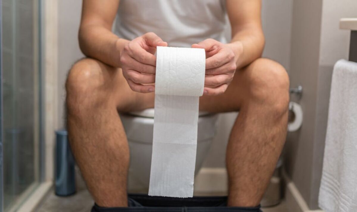 Featured image for "Why You Should Make Your Morning Poo a Priority, According to a Doctor"