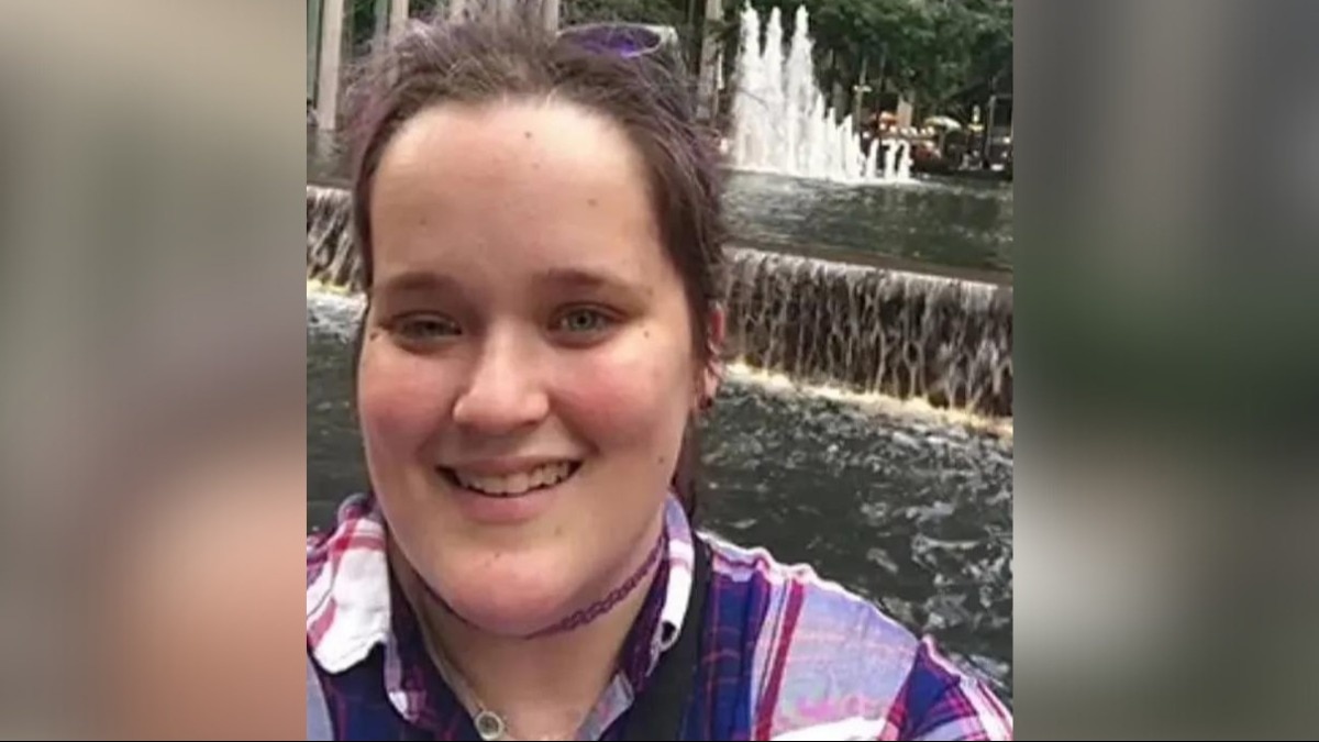 Featured image for "Selfie Saves Woman's Life: The Story of a Life-Changing Brain Tumor Diagnosis"