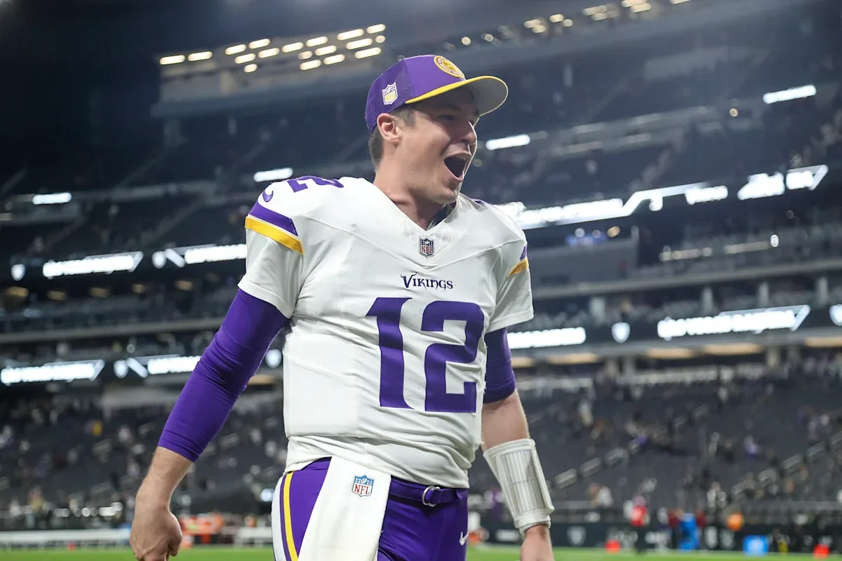 Vikings Bench Dobbs, Start Mullens at QB Against Bengals