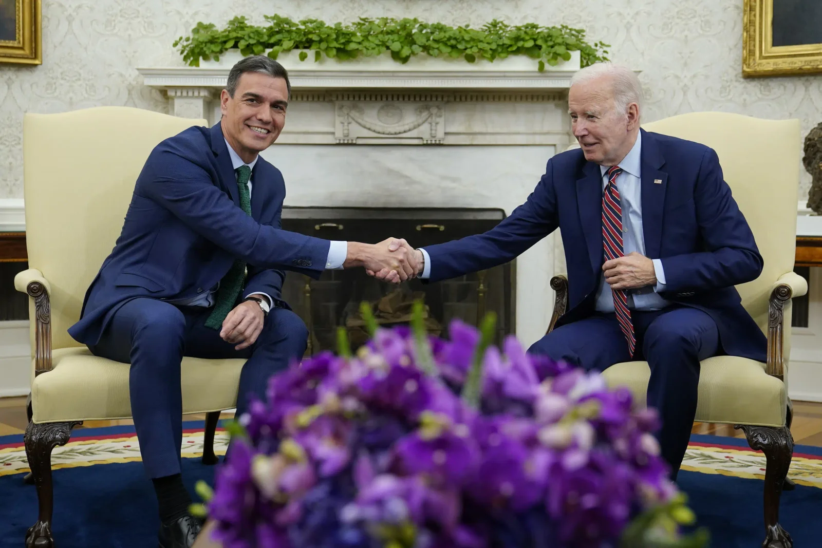 Biden and Sánchez discuss migration collaboration between US and Spain.