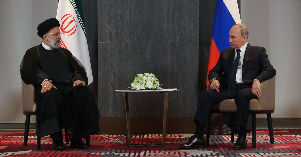 "Putin and Raisi Strengthen Ties as Iran Looks East and Criticizes Gaza Situation"