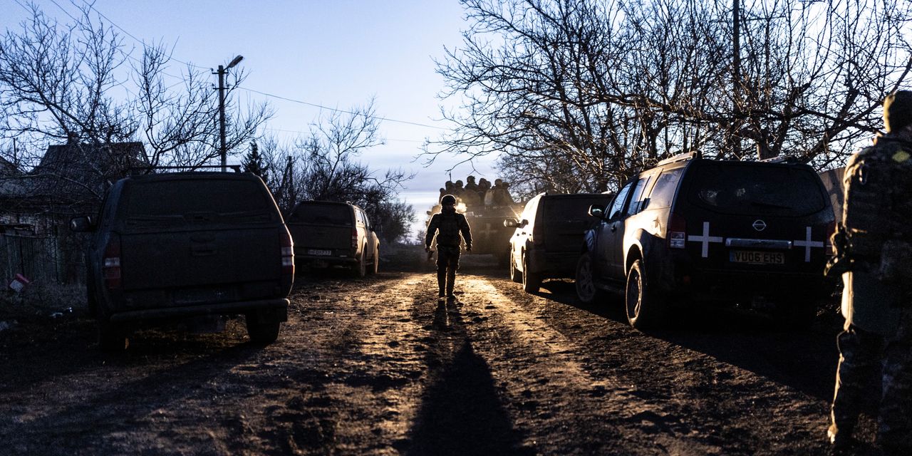 The Intensifying Battle for Bakhmut: Ukraine vs Russia.
