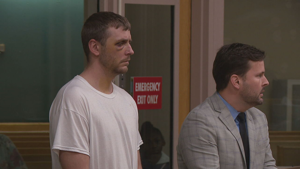 Driver charged with causing fatal crash given $800K bond.
