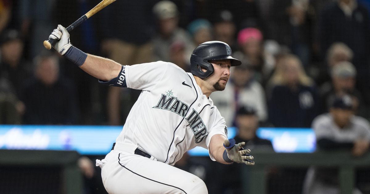 Featured image for Seattle Mariners secure victory against Texas Rangers in Game #57.