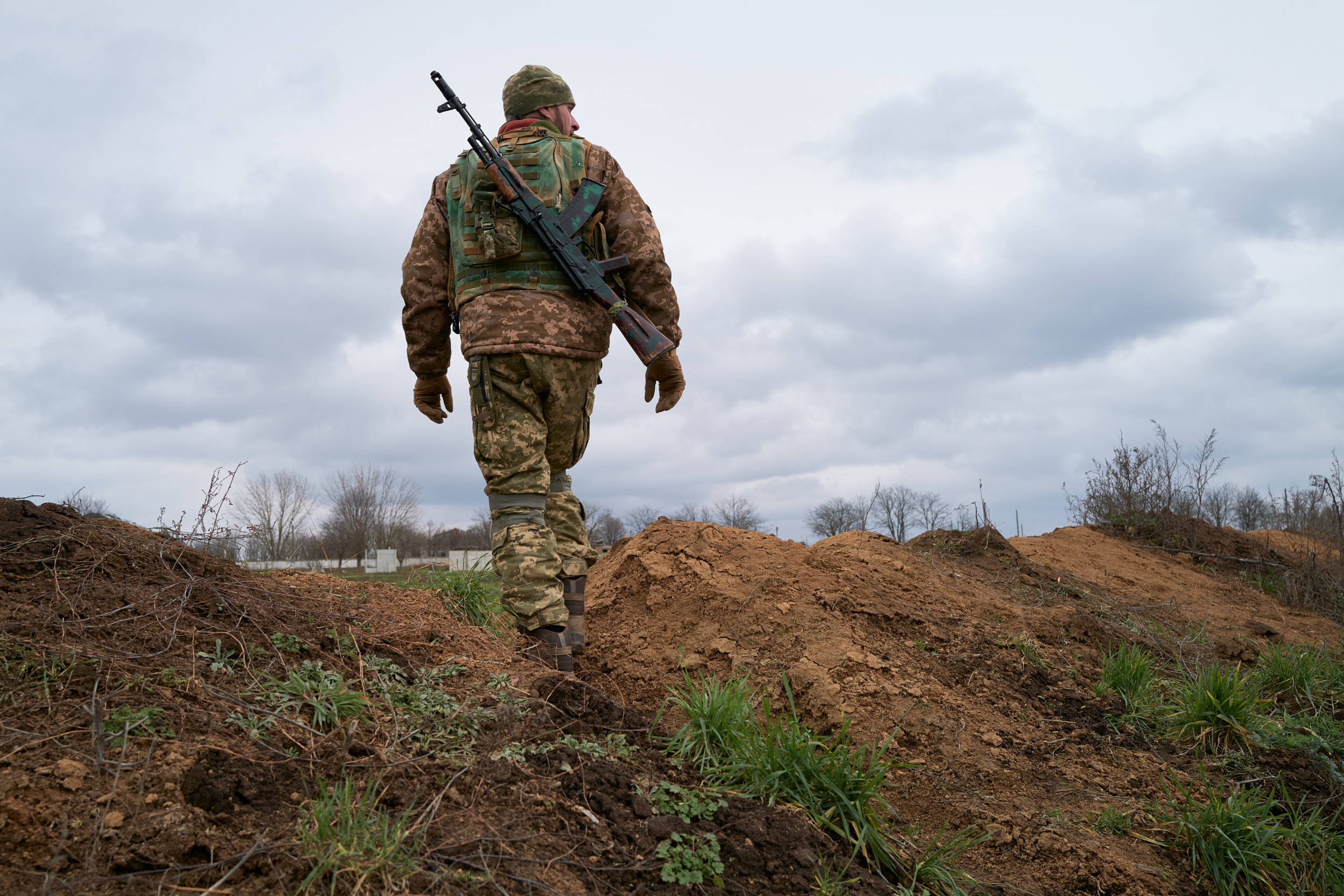 Russian Troops Pull Out of Kherson, Confirm State Media