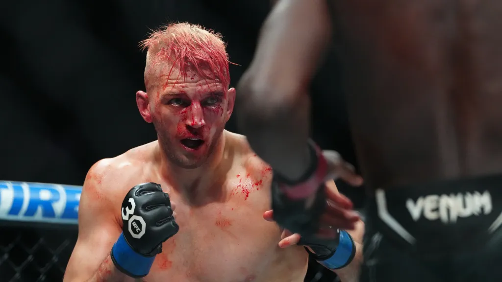 Featured image for Dan Hooker's Brutal Battle with Jalin Turner Ends in Broken Arm at UFC 290