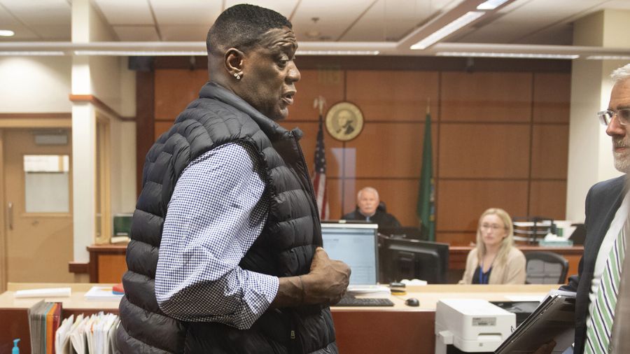 Featured image for Ex-NBA Star Shawn Kemp Pleads Guilty to Tacoma Mall Shooting