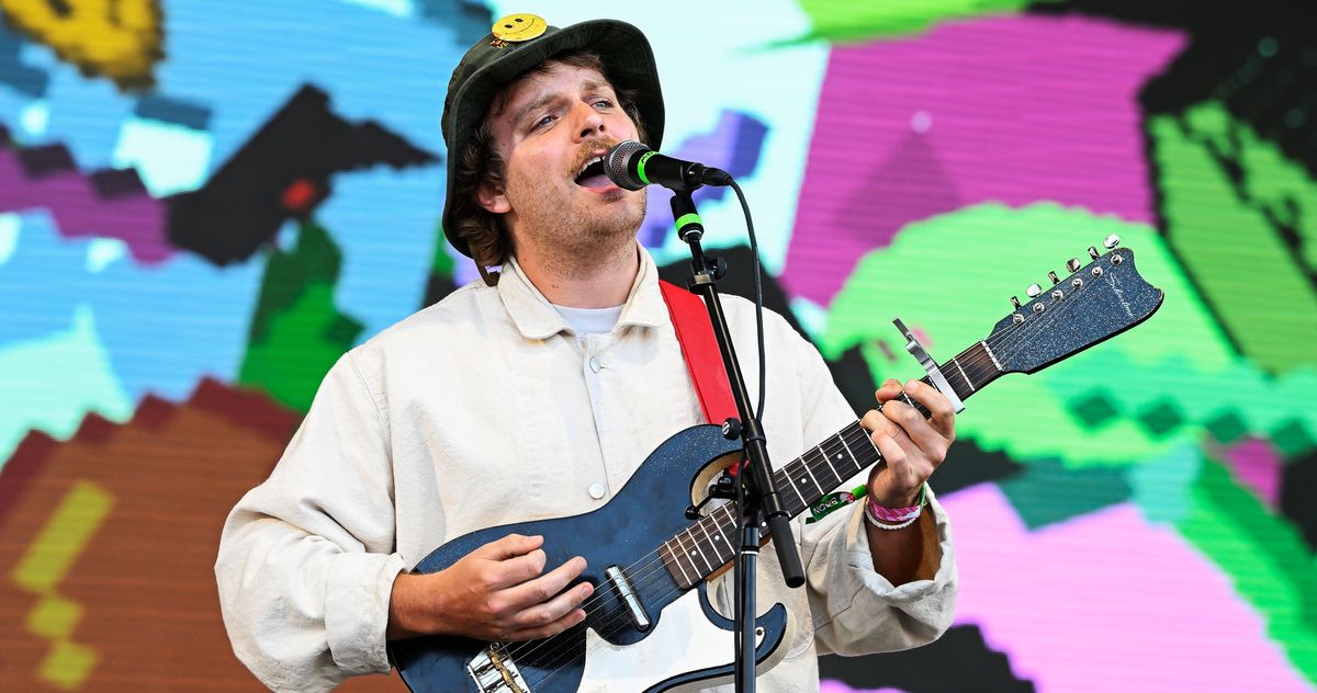 Mac DeMarco's Lifestyle Changes: Quitting Smoking, Caffeine, and Cold Foods.