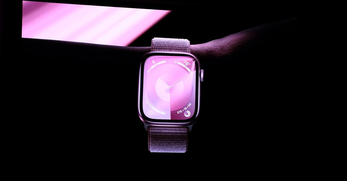 "Apple Watch Series 9 Introduces Convenient Double Tap Feature"