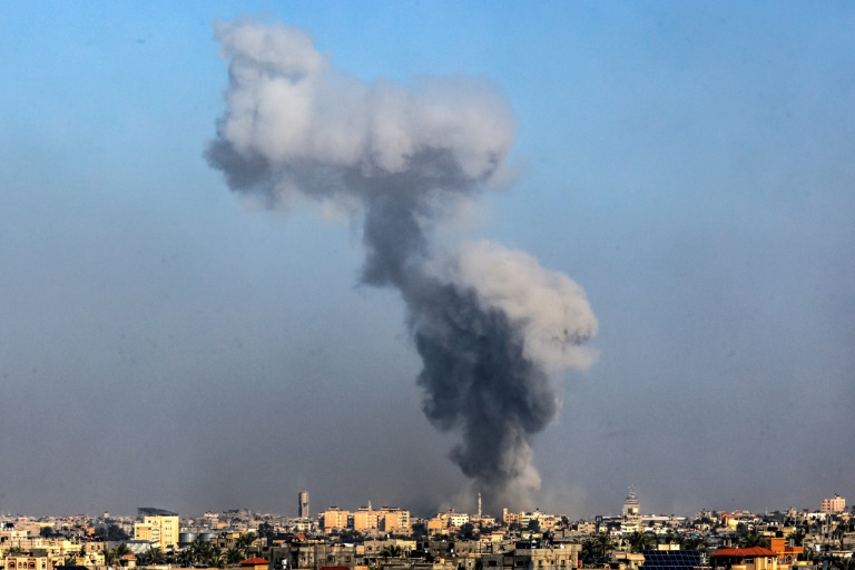 "Blinken's Urgent Diplomatic Mission to Address Escalating Gaza Crisis"