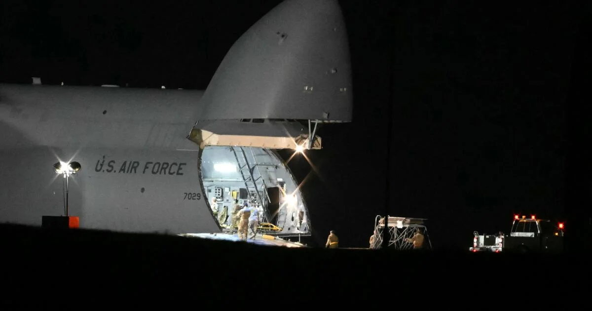 U.S. Iran War: Strikes Target Regime, Hint at Domestic Upheaval Plan