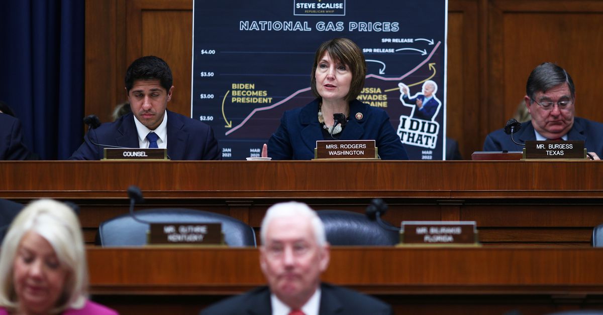 Republican Women Candidates Prioritize Unity Over Speaker Controversy