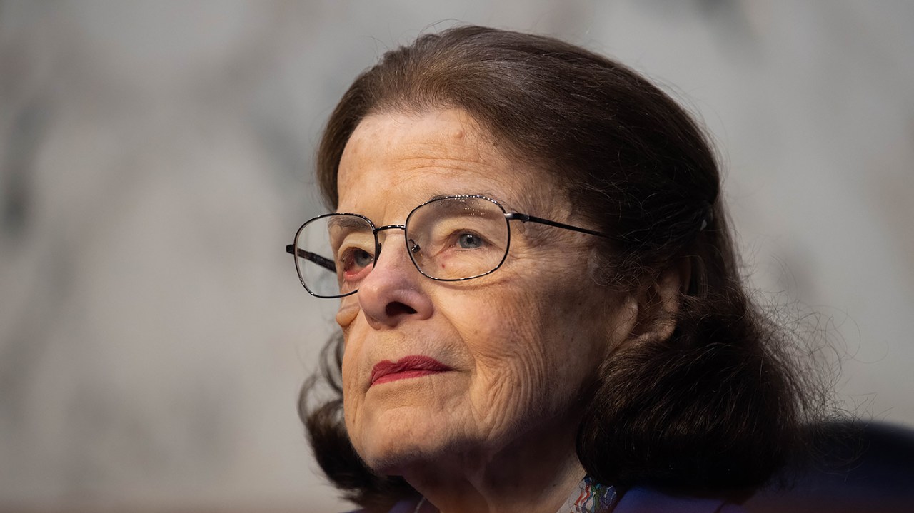 Featured image for Feinstein's Confusion in Senate: Aides Step In.