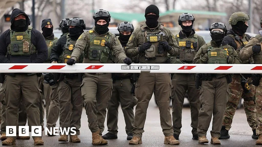 Minneapolis federal agents to wear body cameras starting now