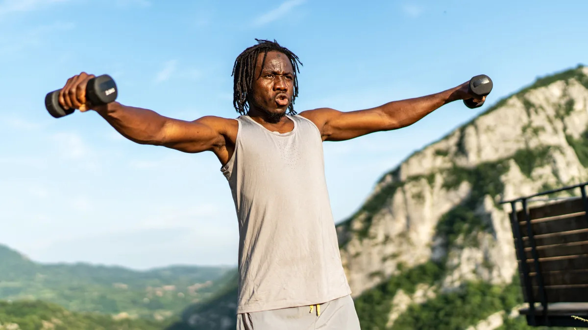 "30-Minute Dumbbell Workout: Maximize Strength and Metabolism"