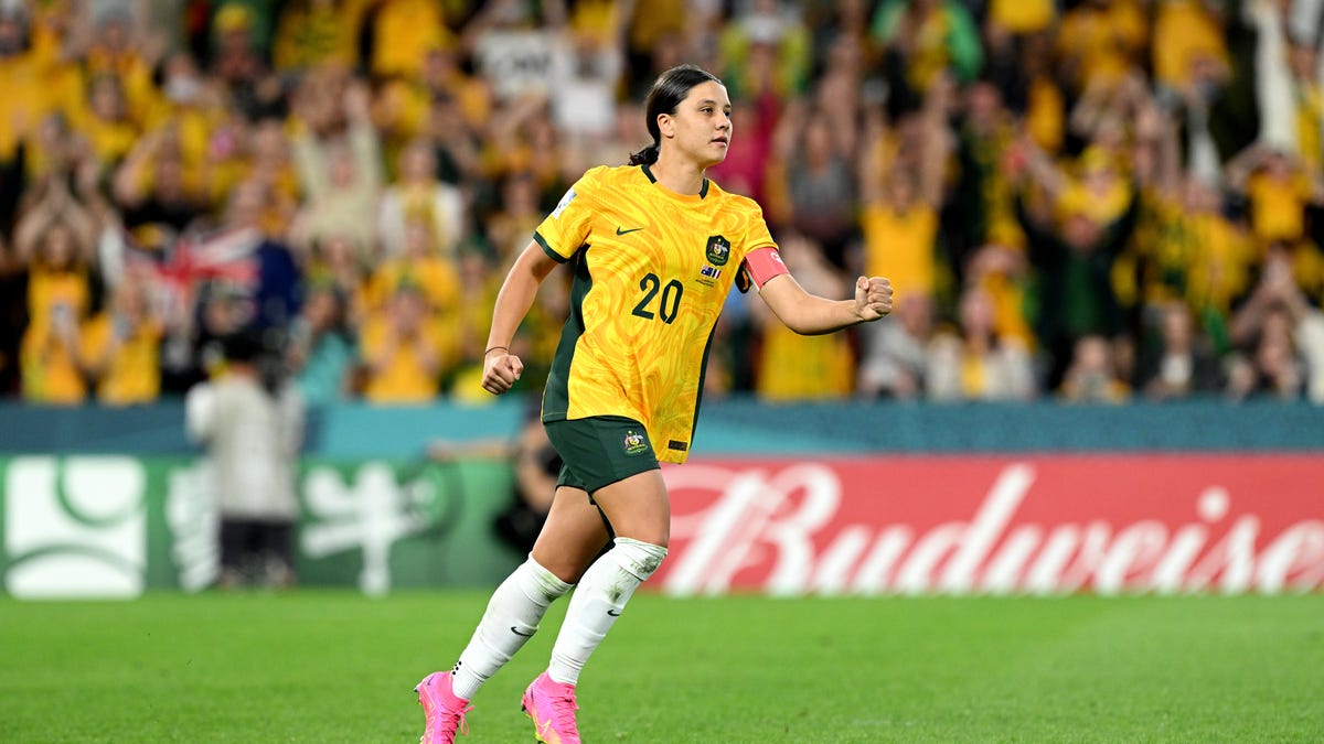 Featured image for "Intense Rivalry Reignites: England vs. Australia in 2023 World Cup Semifinal"