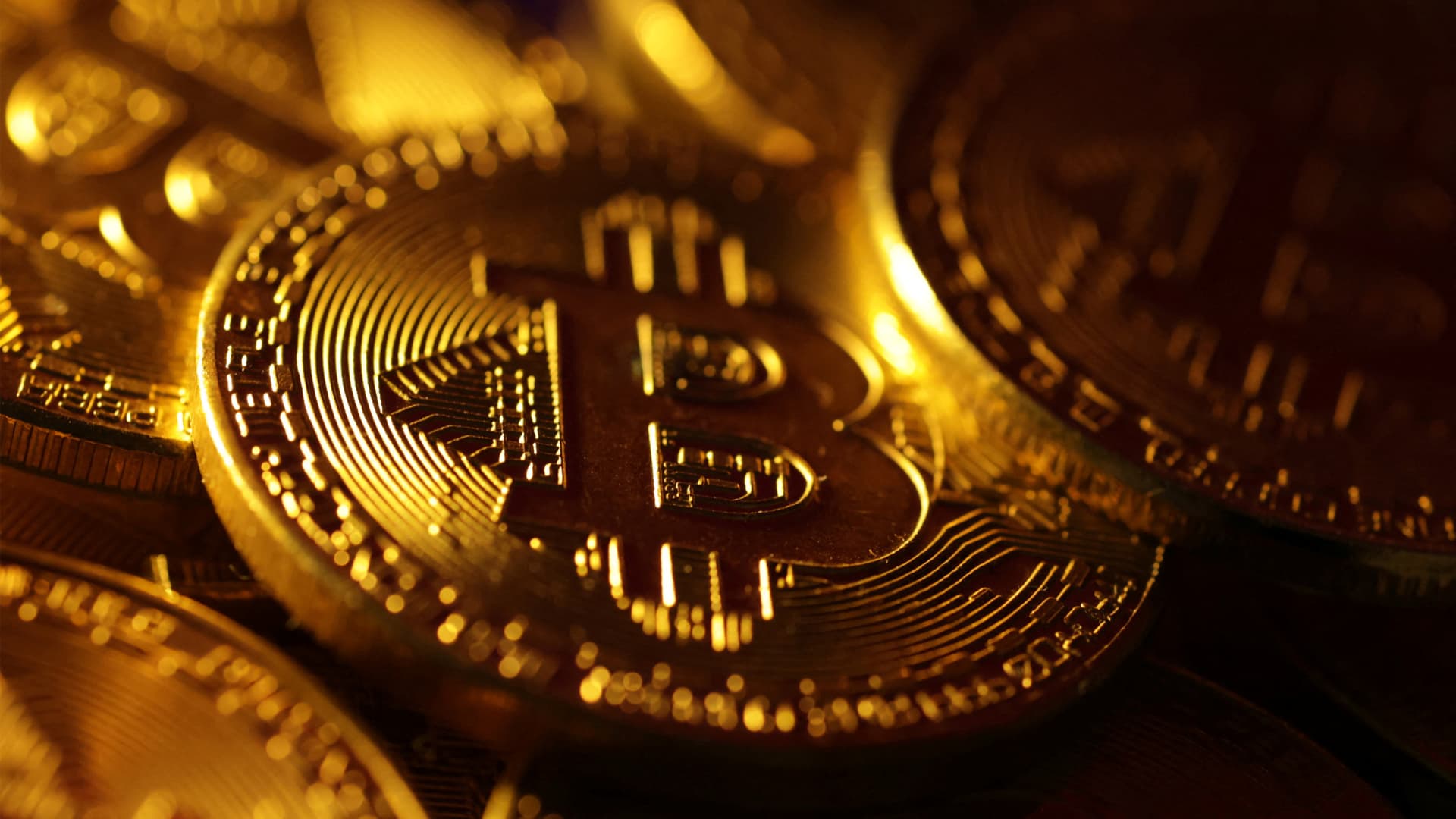 "Bitcoin ETF Trading, SEC Hacks, and Blackrock Fee Drop: A Recap"