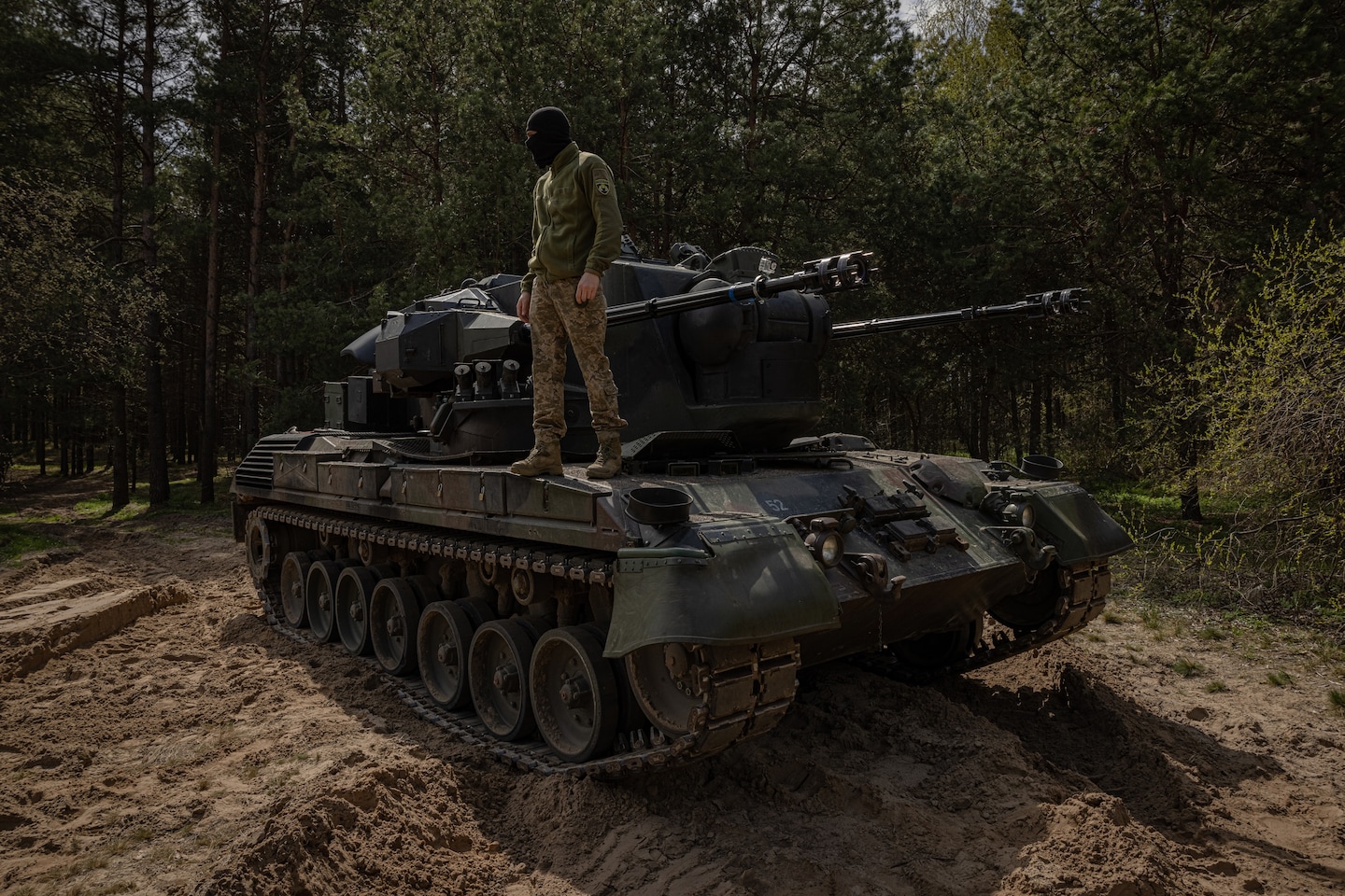 Featured image for Ukraine Celebrates First Successful Down of Russian Hypersonic Missile