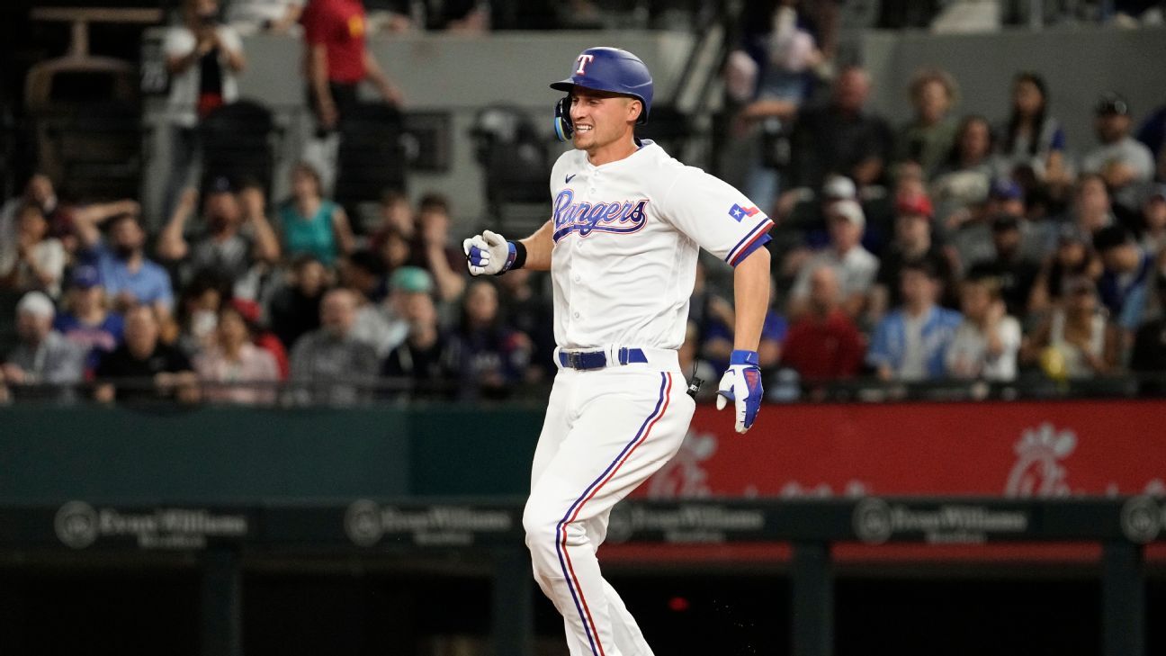 Rangers' Corey Seager sidelined for 4 weeks with hamstring injury.