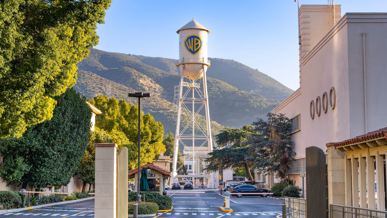 Featured image for Warner Bros. Recommends Shareholders Reject Paramount, Favor Netflix Deal