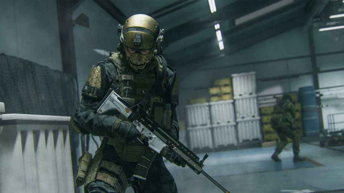 "Warzone 2 update brings Ranked Play restrictions and bug fixes, but player count drops."