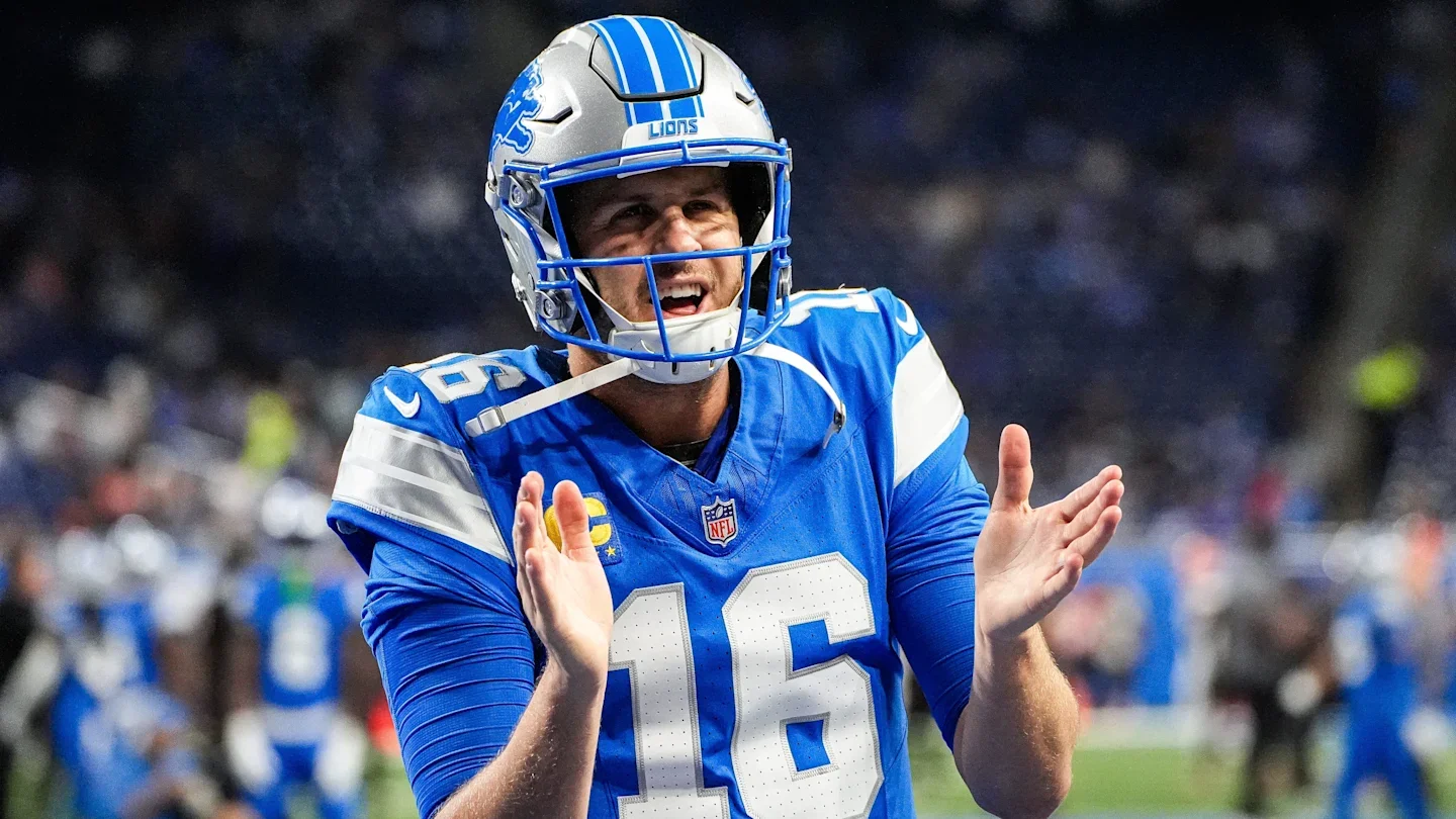 Featured image for Week 7 Fantasy Football Insights: Top QBs, Matchups, Sleepers, and Trade Tips