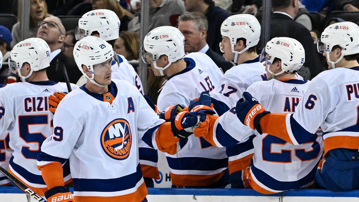 Featured image for "NHL Playoff Picture: Race for Wild Card, Standings Update"