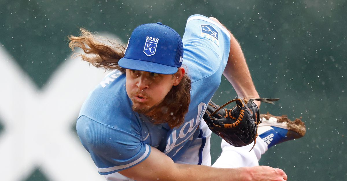 "MLB Updates: Barlow's Health, deGrom's Exit, and Royals' Struggles"