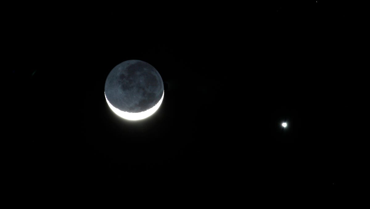 "Planetary Alignment: Spot Mercury, Venus, and Mars Alongside the Moon on Jan. 9"