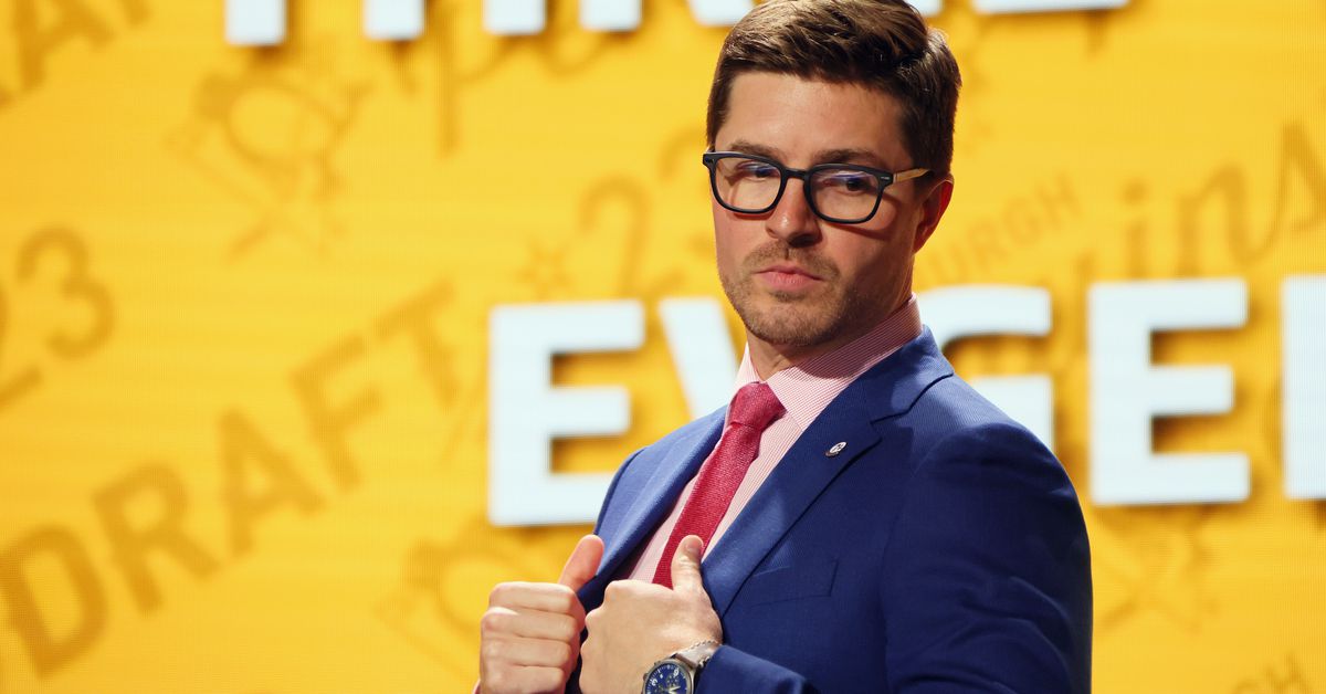 "Penguins' Urgent Need for Reinvention: Time for Dubas' Plan"