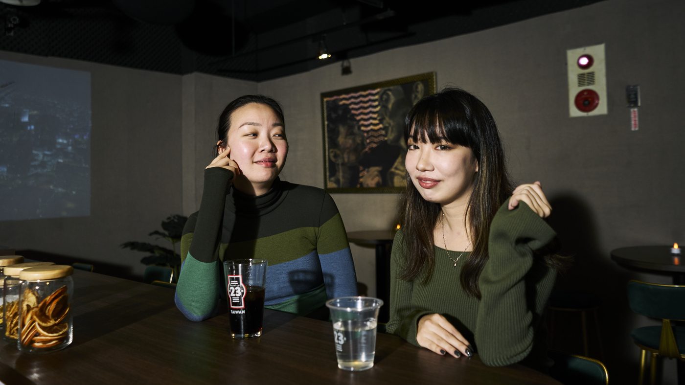 "Comedic Collision: A Chinese and Taiwanese Duo Shake Up the Bar Scene"