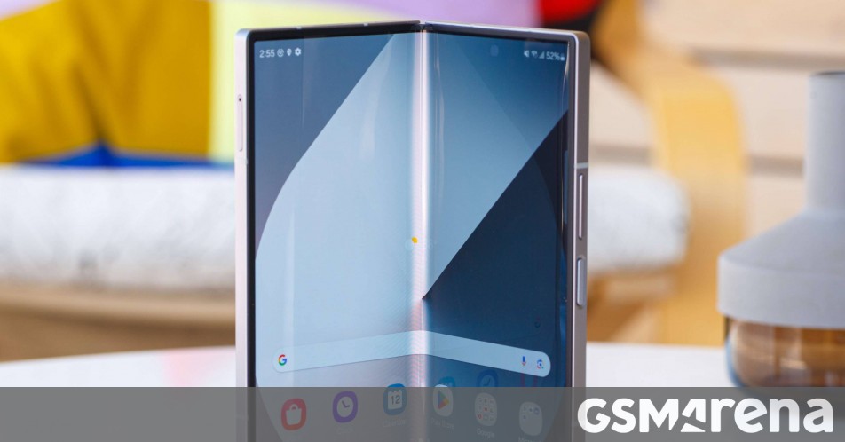 Featured image for "One UI 6.1.1 Update Brings New AI and Camera Features to Older Samsung Phones"