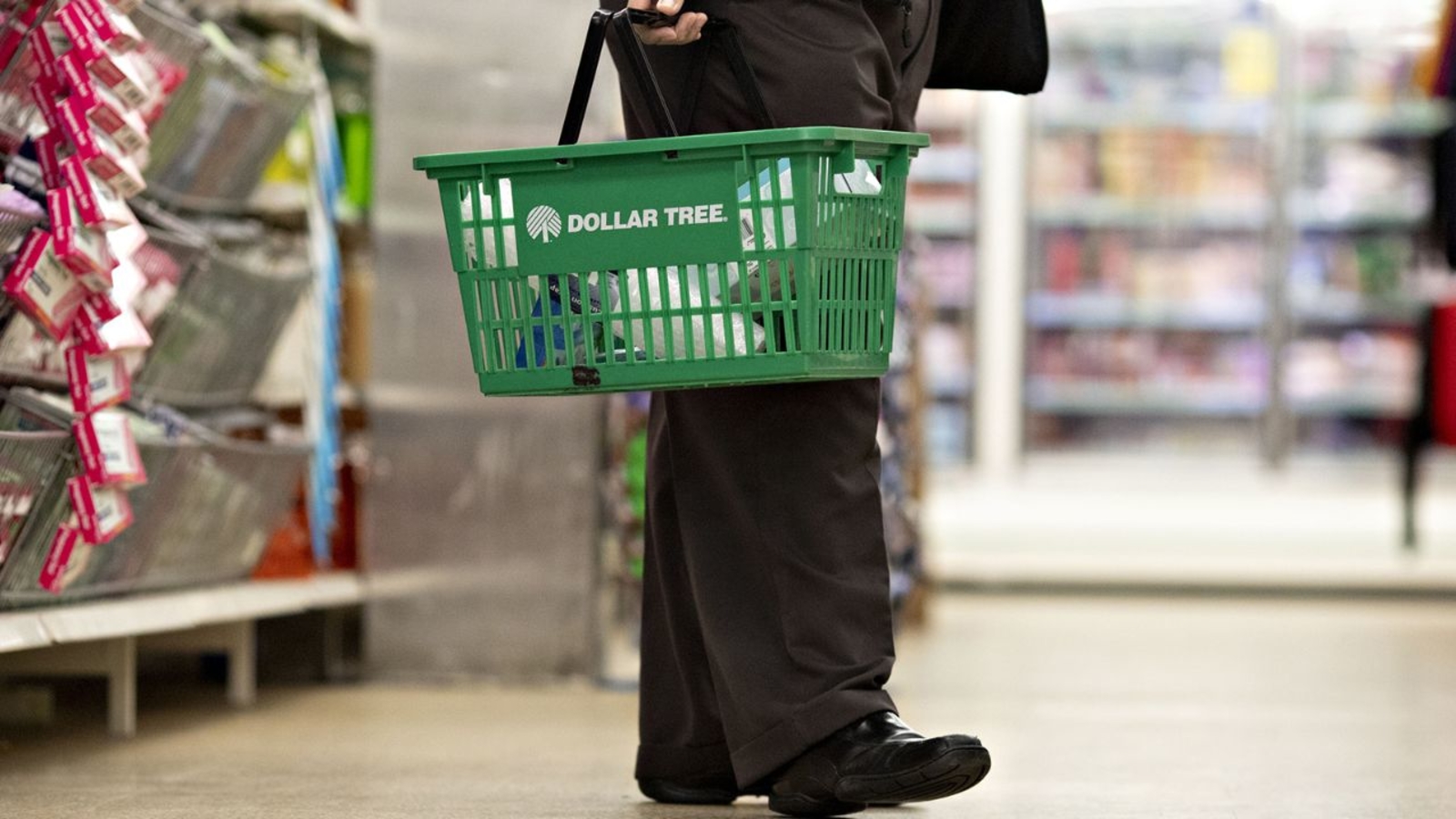 Featured image for "Dollar Tree Raises Maximum In-Store Prices to $7"